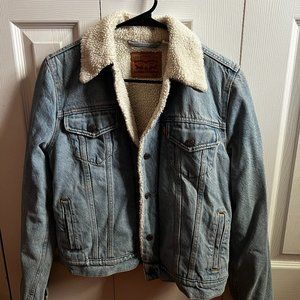 Levi Fleece-Lined Denim Jacket